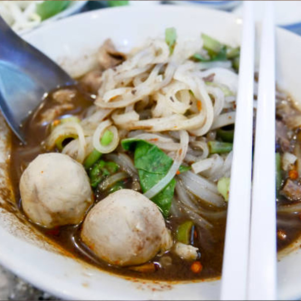 豬肉丸金邊粉